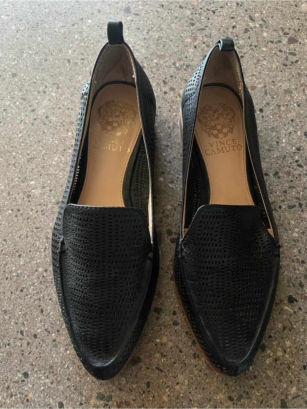 Vince Camuto VC-Kade Black Leather Perforated Loafers Flats Women’s 6.5